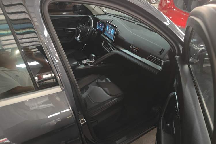 Used BYD Song Pro 2019 1.5T Automatic Elite Edition Right Front Seat