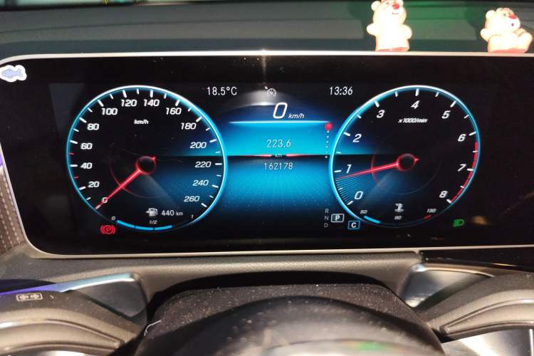 Used Mercedes-Benz GLB 2020 Updated GLB 200 Dynamic Edition Odometer Close Up