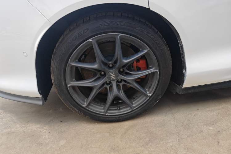 Used IM L6 2024 Max Standard Edition Right Rear Wheel Hub