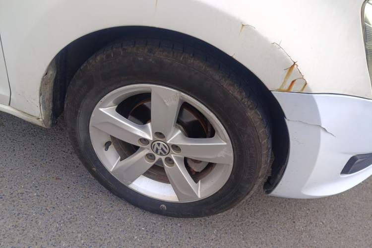 Used Volkswagen Santana 2013 1.4L Manual Comfort Edition Right Front Wheel Hub