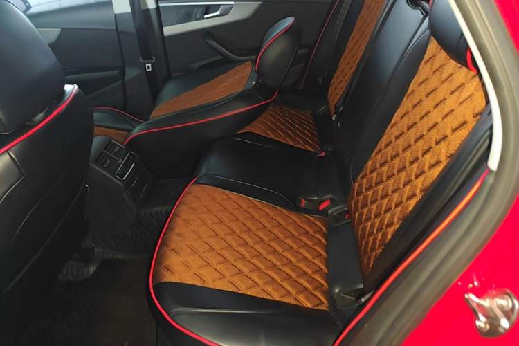 Used Audi A4L 2019 40 TFSI Ambition China VI Left Rear Seat