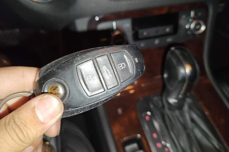 Used Volkswagen Touareg 2011 3.0 TDI Diesel Standard Version