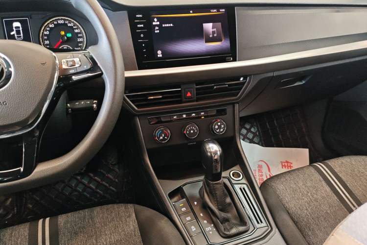 Used Volkswagen Lavida 2022 1.5L Automatic Fashion Edition Audio And AC Panel