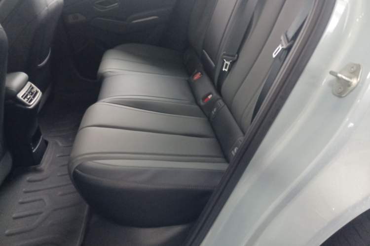 Used BYD Qin L 2025 DM-i Smart Drive 120KM Superior Model
