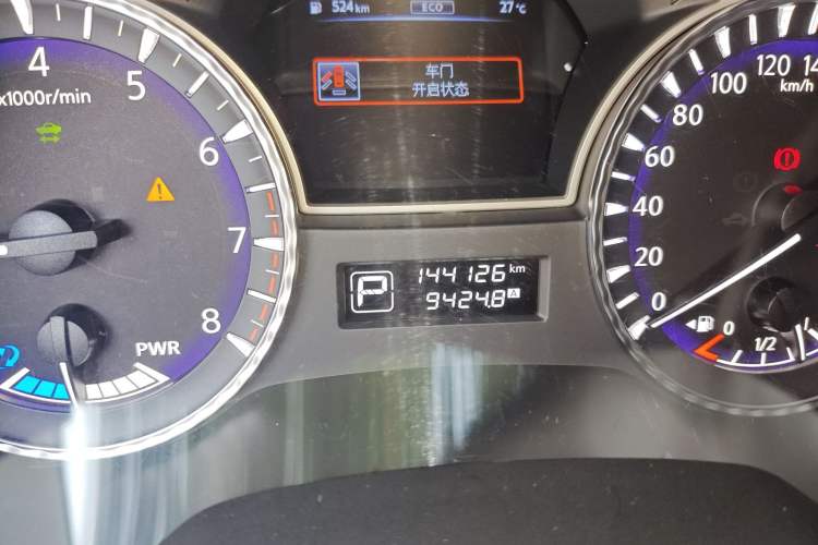 Used Infiniti QX60 2018 2.5 S/C Hybrid Two-Wheel-Drive Excellence Edition China VI Standard Odometer Close Up