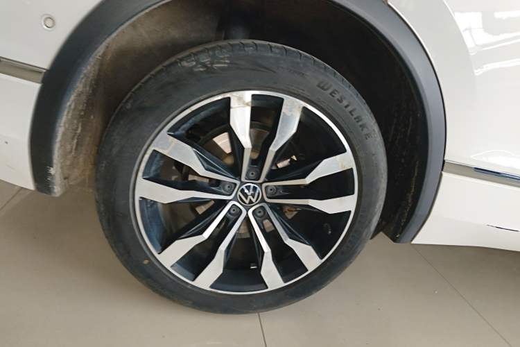 Used Volkswagen Tiguan L 2021 330TSI Automatic Two-Wheel Drive R-Line Enhanced Edition
