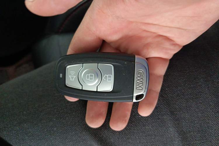 Used Haval H6 2014 Sport Edition 2.0T Diesel Manual Two-Wheel-Drive Elite Model Vehicle Key