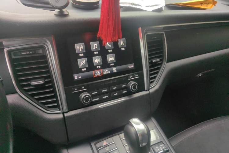 Used Porsche Macan 2016 Macan 2.0T Audio And AC Panel