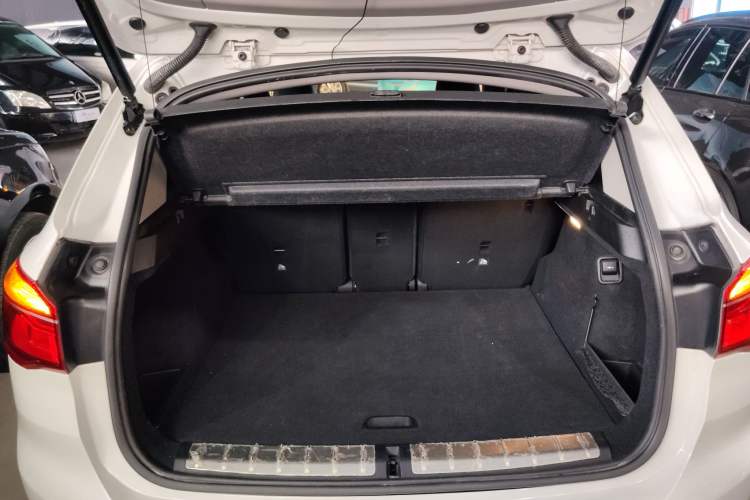 Used BMW X1 2016 sDrive18Li Fashion Model Trunk