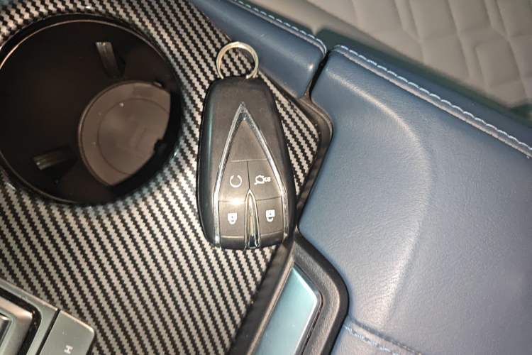 Used CHANGAN UNI-K iDD 2022 Blue Whale iDD 130km 1.5T Excellence Model
