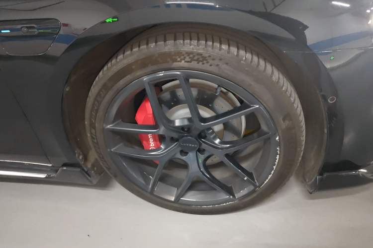 Used Hima Luxeed S7 2024 Max RS Four-Wheel-Drive Performance Edition Right Front Wheel Hub