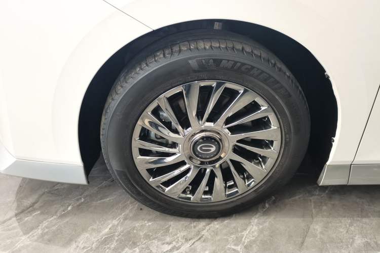 Used GAC Trumpchi M8 2023 Zongshi Series 400T Flagship Edition Left Front Wheel Hub