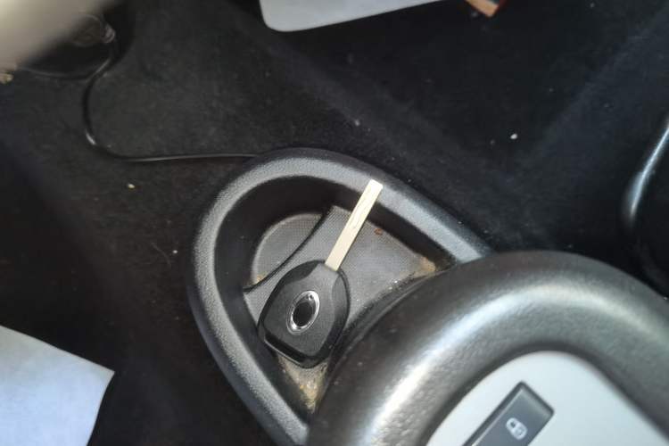 Used ORA Black Cat 2022 301km Base Version Ternary Lithium Vehicle Key