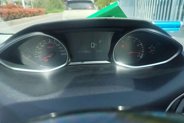 Used Peugeot 308S 2015 1.2T Automatic Jingchi Edition
