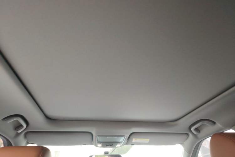 Used Honda UR-V 2017 370TURBO 2WD Prestige Edition China V Headliner