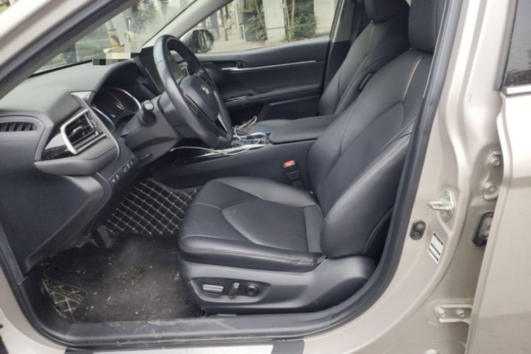 Used Toyota Camry 2021 2.0G Luxury Edition Left Front Seat