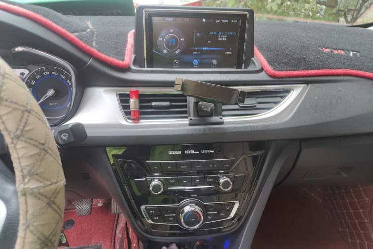 Used CHANGAN Alsvin V7 2015 1.6L Manual Enjoyment Model China IV Standard