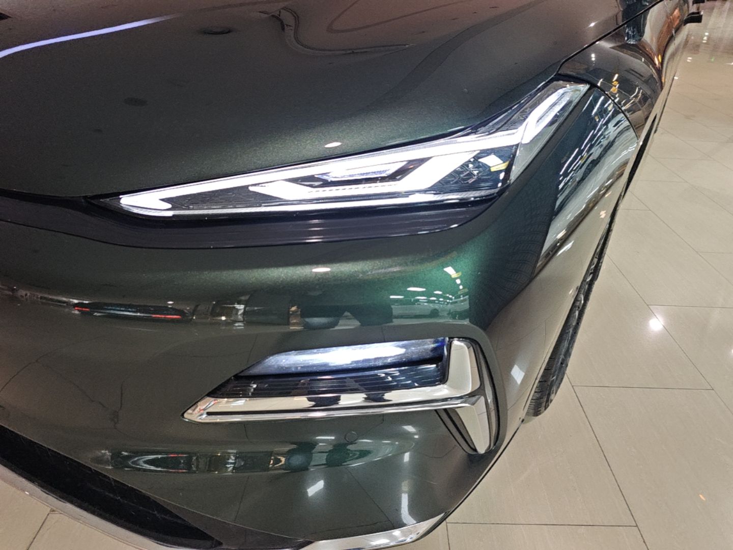 Geely Galaxy 8 2025 130km EM-i Deluxe Edition — снимка 8