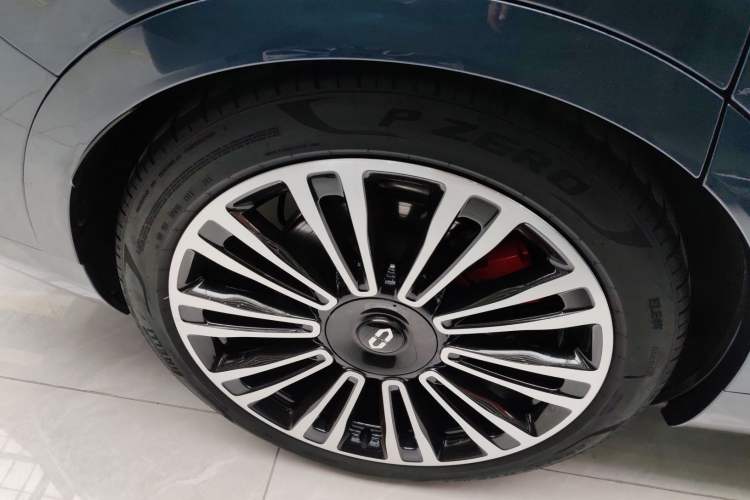 Used Hima AITO M9 2024 Range-Extended Ultra Version 52 kWh 5-Seater Model
