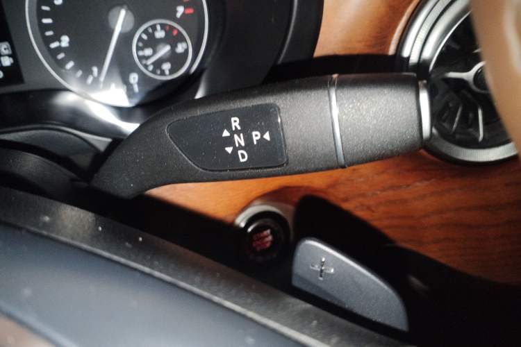 Used Mercedes-Benz Vito 2020 2.0T Business Version 7 Seats
