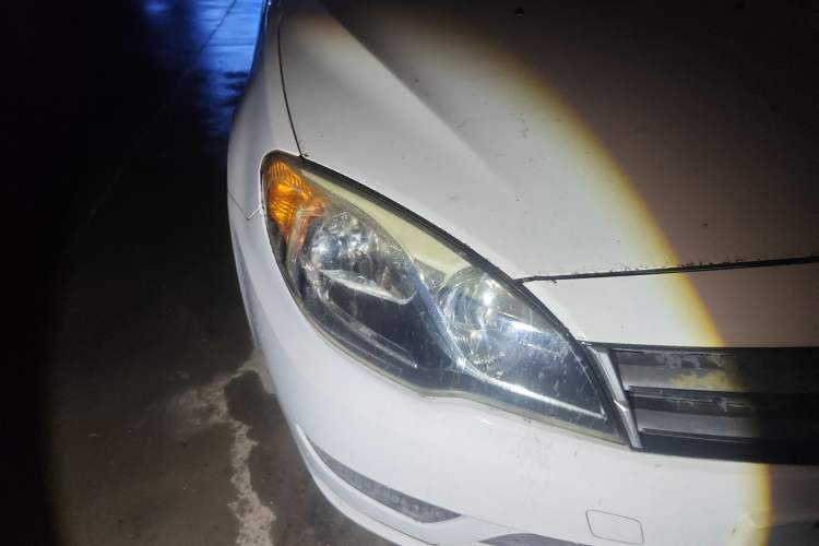 Used Soueast V5 Lingzhi 2012 1.5L Manual Standard Edition