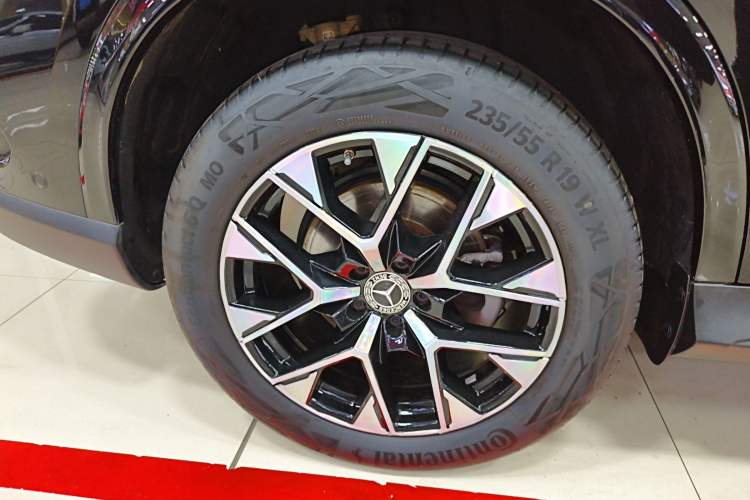 Used Mercedes-Benz GLC 2024 Facelifted GLC 260 L 4MATIC Luxury Version 5 Seats