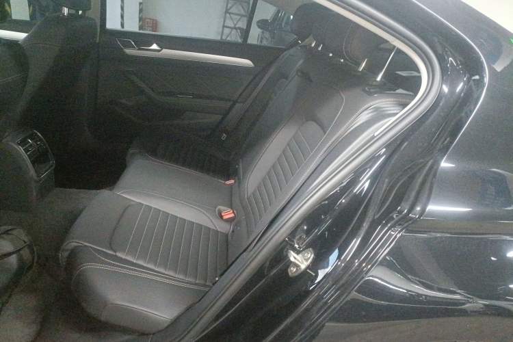 Used Volkswagen Magotan 2023 2 Million Units Limited-Edition 280TSI DSG Comfort Version
