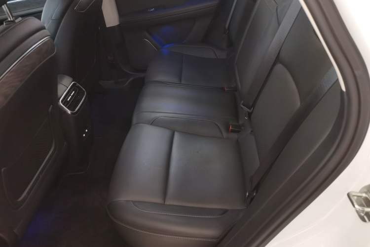 Used Hima AITO M5 2022 Range-Extended Rear-Drive Standard Version Left Rear Seat