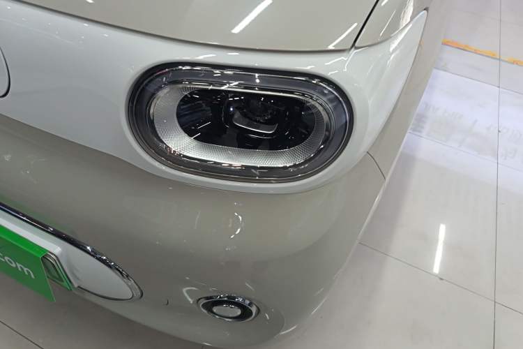 Used Wuling Hongguang MINIEV 2024 3rd Generation 215km Advanced Version