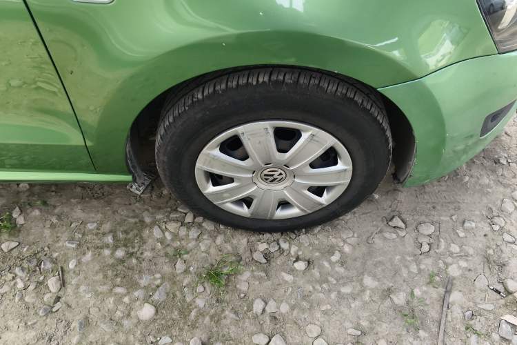 Used Volkswagen Polo 2013 1.4L Manual Fashion Edition Right Front Wheel Hub