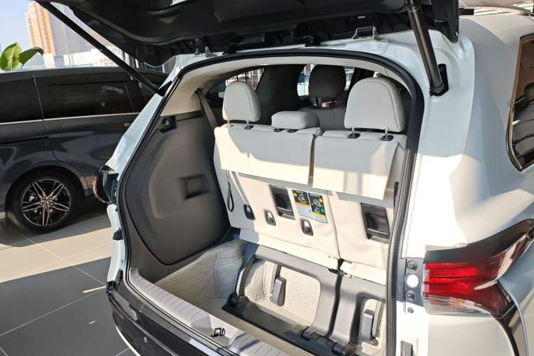 Used Toyota SIENNA 2021 2.5L Hybrid Comfort Edition