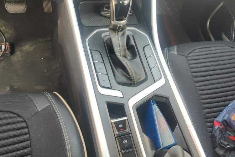 Used Geely Auto Vision X6 2020 1.4T CVT Luxury Edition
