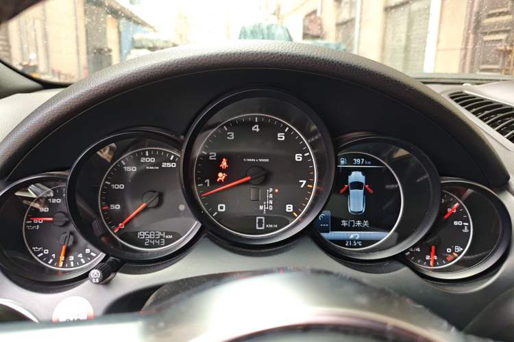 Used Porsche Cayenne 2015 Cayenne 3.0T Instrument Cluster