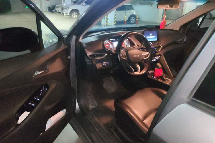 Used Chevrolet Orlando 2019 Redline 530T Automatic Enjoyment Version (5+2 Seating) China VI Driver Seat