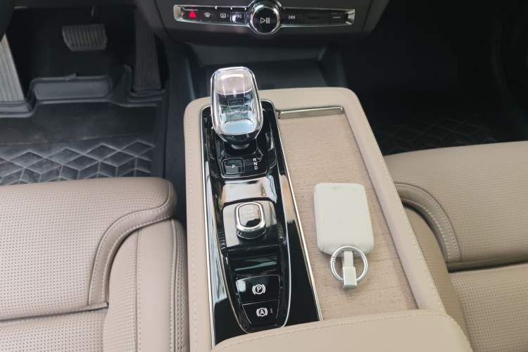 Used Volvo S90 2026 B5 Zhiya Luxury Edition