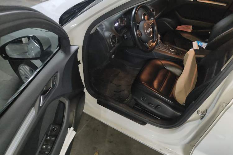 Used Audi A3 2017 Limousine 35 TFSI Fashion Model
