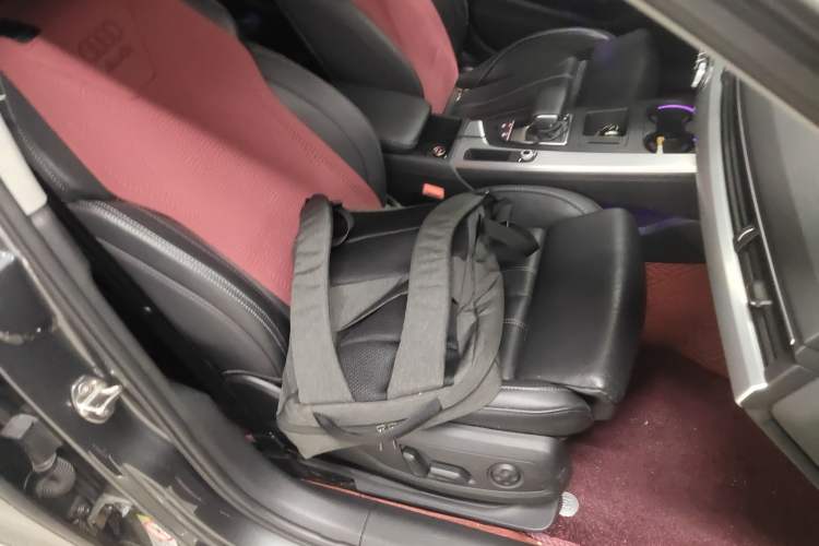 Used Audi A4L 2022 40 TFSI Luxury Dynamic Model Right Front Seat