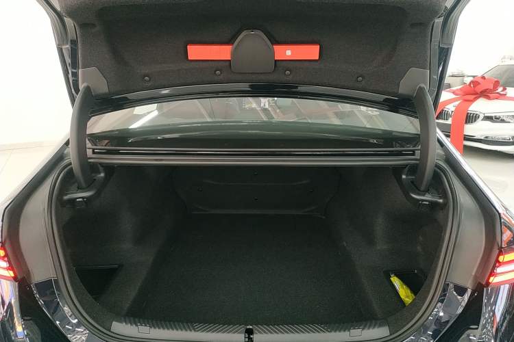 Used BMW 5 Series 2026 Facelift Model 525Li M Sport Package
