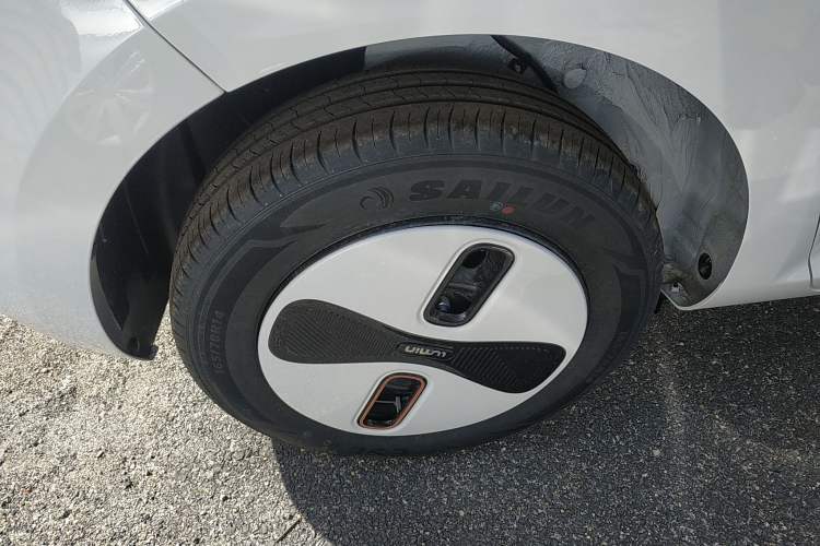 Used CHANGAN NEVO Lumin 2026 Model Treasure Edition 205km Passionate Beige Ningde Right Rear Wheel Hub