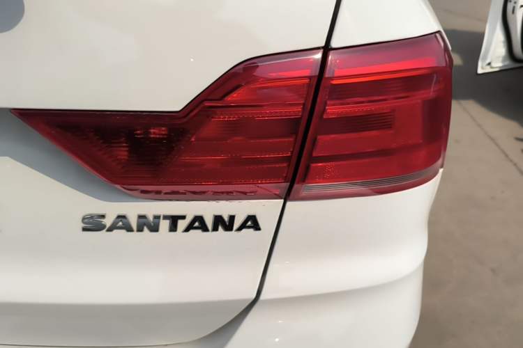 Used Volkswagen Santana 2021 1.5L Automatic Fashion Edition Right Rear Taillight