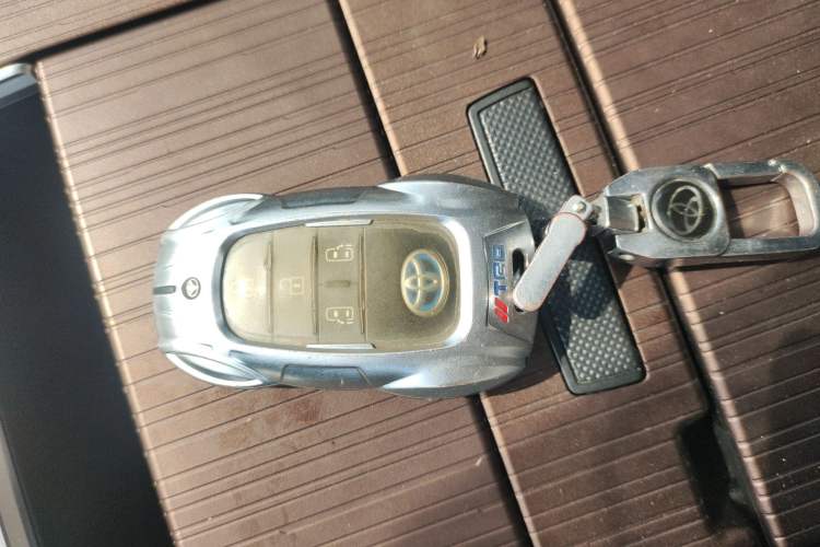 Used Toyota SIENNA 2023 2.5L Hybrid Comfort Edition Vehicle Key