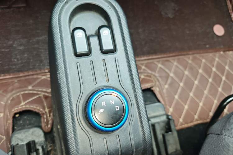 Used Wuling Hongguang MINIEV 2020 Freedom Version Lithium Iron Phosphate Gear Lever