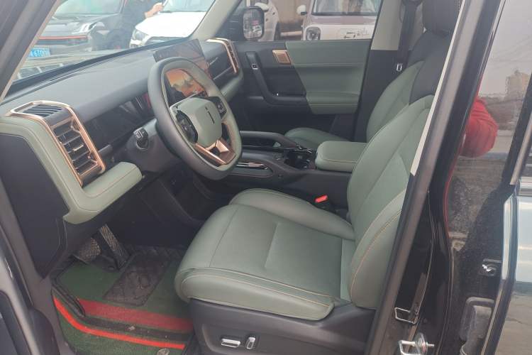 Used iCAR 03 2024 472km Four-Wheel Drive Long-Range Intelligent Advanced Version Left Front Seat