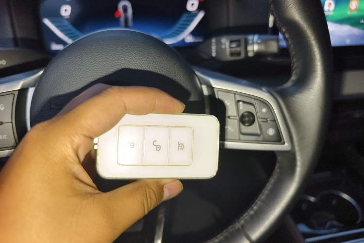 Used BYD Tang New Energy 2018 DM 2.0T All-Wheel Drive Smart Connectivity Luxury Model 7 Seats China V Emission Standard
