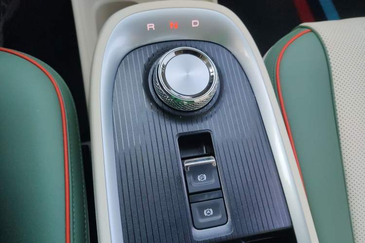 Used ORA Good Cat 2022 400km Standard Range Premium Version Lithium-Ion Battery