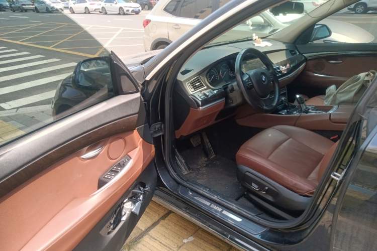 Used BMW 5 Series GT 2014 535i Leading Model Driver Seat