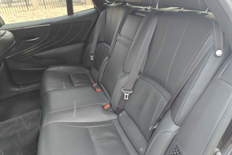 Used Lexus LS 2020 500h Excellence Edition China VI standard Left Rear Seat