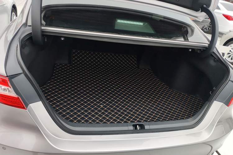 Used Toyota Camry 2021 2.0G Luxury Edition