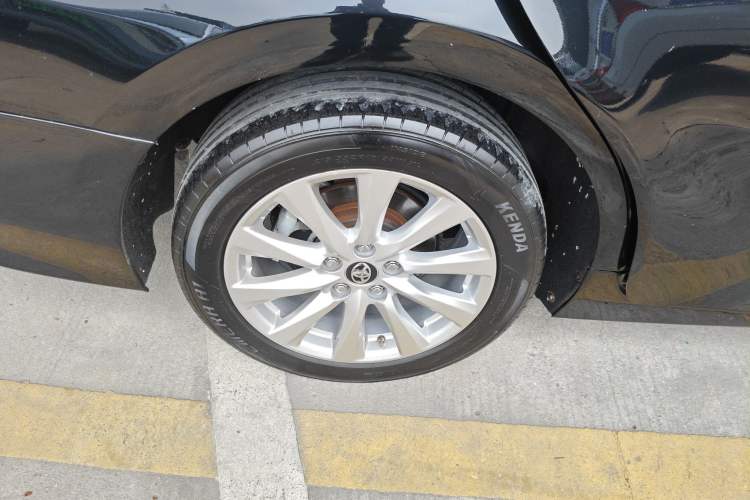 Used Toyota Camry 2018 2.0G Luxury Edition
