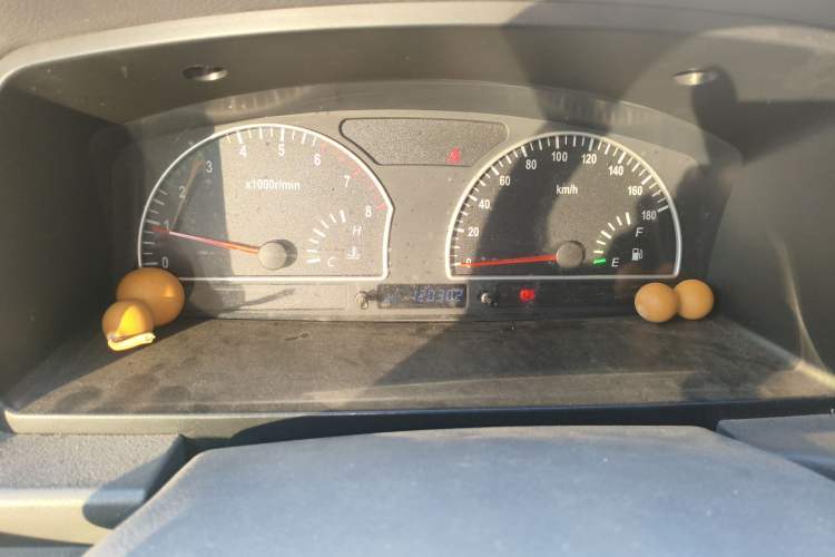 Used Dongfeng Shuaike 2011 1.6L Manual Luxury 7-Seater